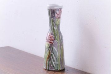 アンティーク雑貨　北欧ビンテージ　LAHOLM(ラホルム)　おおらかさを感じる花の絵柄が可愛らしいフラワーベース(花瓶)
