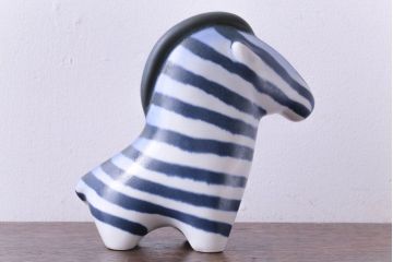 アンティーク雑貨　北欧ビンテージ　アラビア(ARABIA)　Taisto Kaasinen　シマウマのオブジェ(ブルー)
