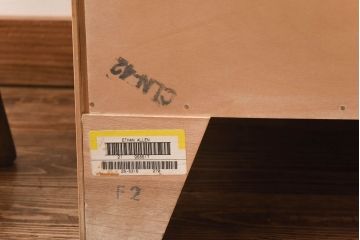 中古　ETHAN ALLEN(イーセンアーレン)　大型チャイナキャビネット(カップボード、食器棚、飾り棚)