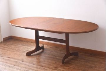 ヴィンテージ家具　北欧ビンテージ　G-PLAN　オーバル型エクステンションテーブル(ダイニングテーブル、ドローリーフテーブル)(1)