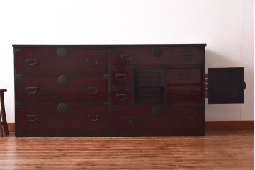 アンティーク家具　和製アンティーク　前面ケヤキ材　銅金具が印象的なからくり付き大川箪笥サイドボード(時代箪笥・キャビネット)