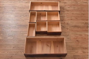 アンティーク家具　和製アンティーク　前面ケヤキ材　銅金具が印象的なからくり付き大川箪笥サイドボード(時代箪笥・キャビネット)