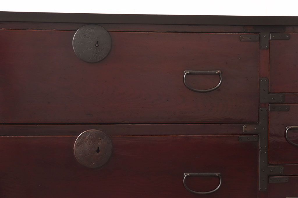 アンティーク家具　和製アンティーク　前面ケヤキ材　銅金具が印象的なからくり付き大川箪笥サイドボード(時代箪笥・キャビネット)