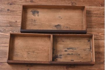 アンティーク家具　イギリスアンティーク　オーク材　重厚な佇まいが魅力のキャビネット(キッチンボード、サイドボード)