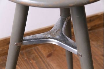 アンティーク家具　アンティーク　シャビーな風合いがおしゃれなペイントスツール(花台)