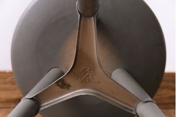 アンティーク家具　アンティーク　シャビーな風合いがおしゃれなペイントスツール(花台)