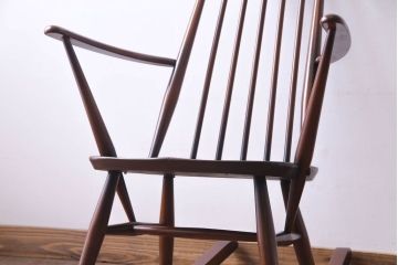 ヴィンテージ家具　イギリスビンテージ　ERCOL(アーコール)　ゴールドスミス・ロッキングチェア