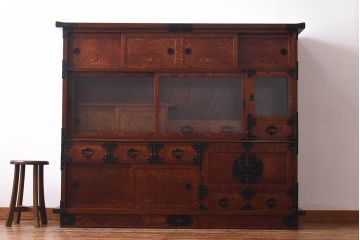 中古　桜木家具店製　本漆　岩谷堂箪笥　上質な和の雰囲気漂う鳴子型飾棚1号(収納棚)