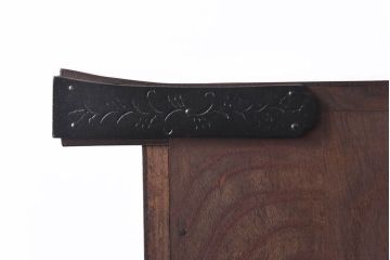 中古　桜木家具店製　本漆　岩谷堂箪笥　上質な和の雰囲気漂う鳴子型飾棚1号(収納棚)