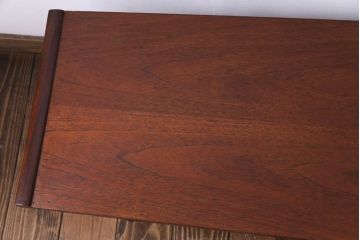 ヴィンテージ家具　北欧ビンテージ　チーク材　シンプルでおしゃれなセンターテーブル(コーヒーテーブル、ローテーブル)