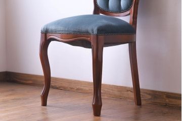 ビンテージ家具　ヨーロッパヴィンテージ　クラシカルなデザインが目を惹くロココ調ダイニングチェア(サロンチェア、椅子)(1)