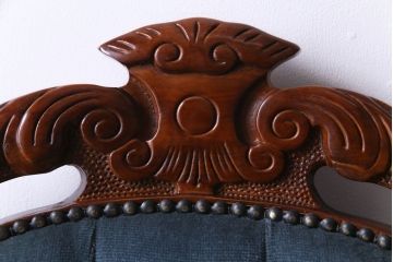 ビンテージ家具　ヨーロッパヴィンテージ　クラシカルなデザインが目を惹くロココ調ダイニングチェア(サロンチェア、椅子)(1)