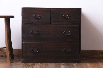 レトロ家具　昭和初期　レトロ　古い木の質感が味わい深い小引き出し(チェスト)