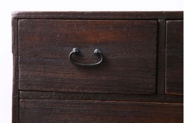 レトロ家具　昭和初期　レトロ　古い木の質感が味わい深い小引き出し(チェスト)