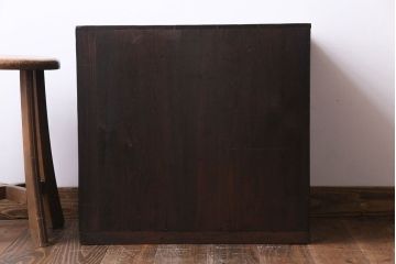 レトロ家具　昭和初期　レトロ　古い木の質感が味わい深い小引き出し(チェスト)