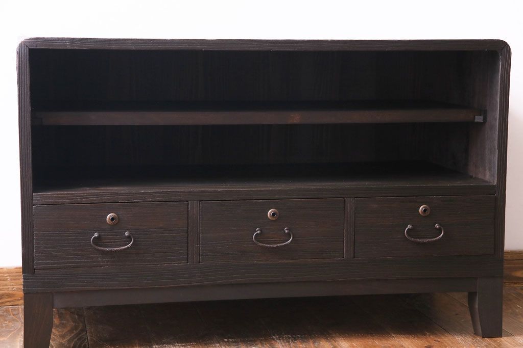 レトロ家具　昭和レトロ　リメイク　脚付き　古い桐材とモールガラスの味わいが魅力的な箪笥ローボード(リビングボード、戸棚、収納棚、桐箪笥、桐たんす)