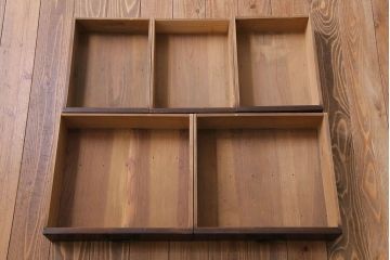 レトロ家具　和製アンティーク　ダイヤガラス入り　レトロな空間にも馴染むリメイク箪笥ローボード(ローチェスト、収納棚)