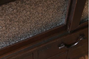 レトロ家具　和製アンティーク　ダイヤガラス入り　レトロな空間にも馴染むリメイク箪笥ローボード(ローチェスト、収納棚)