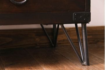 レトロ家具　和製アンティーク　ダイヤガラス入り　レトロな空間にも馴染むリメイク箪笥ローボード(ローチェスト、収納棚)