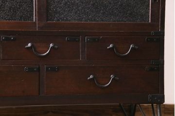 レトロ家具　和製アンティーク　ダイヤガラス入り　レトロな空間にも馴染むリメイク箪笥ローボード(ローチェスト、収納棚)