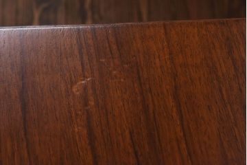 北欧家具　ヴィンテージ　チーク材　リングの取っ手が個性的なサイドボード(リビングボード、サイドキャビネット、ビンテージ)