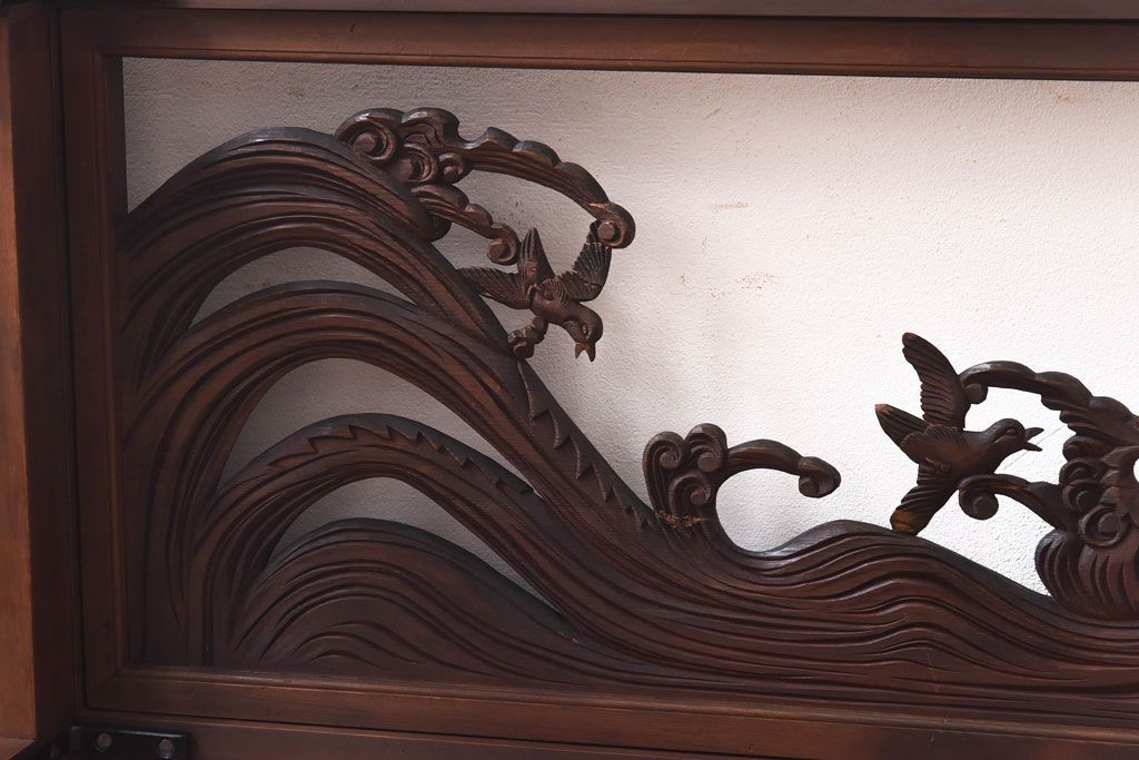 リメイク品 躍動感のある彫りが美しい欄間のガラステーブル(サイドテーブル、コンソールテーブル)