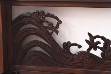 リメイク品 躍動感のある彫りが美しい欄間のガラステーブル(サイドテーブル、コンソールテーブル)