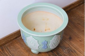 アンティーク雑貨　和製アンティーク　レトロな色合いの陽刻青磁盆栽鉢(植木鉢)