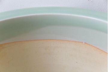 アンティーク雑貨　和製アンティーク　レトロな色合いの陽刻青磁盆栽鉢(植木鉢)