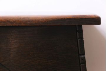 ヴィンテージ家具　イギリスビンテージ　オーク材　彫刻が上品な収納付きスツール(チェア、ベンチ、椅子)
