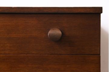 ヴィンテージ家具　北欧ビンテージ　AVALON　モダンな雰囲気のサイドチェスト(サイドボード)