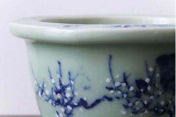 アンティーク雑貨　和製アンティーク　梅の図　渋さのある青磁盆栽鉢(植木鉢)