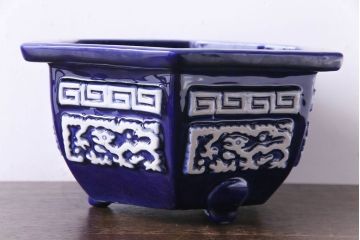 アンティーク雑貨　和製アンティーク　陽刻の細かな柄が目を引く六角植木鉢(2)