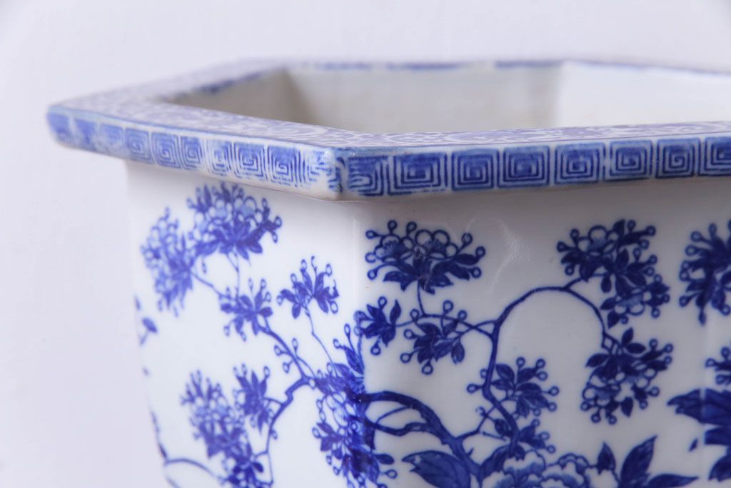 アンティーク雑貨　和製アンティーク　様々な草花が描かれた上品な六角植木鉢