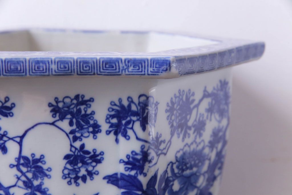 アンティーク雑貨　和製アンティーク　様々な草花が描かれた上品な六角植木鉢