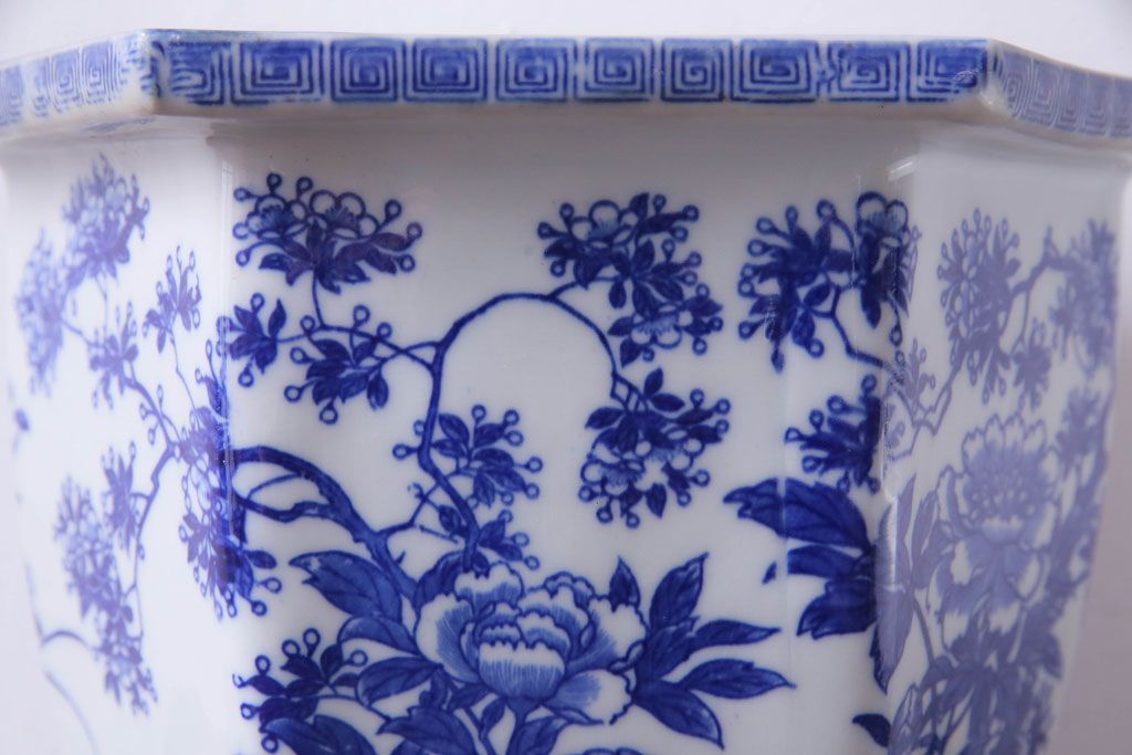 アンティーク雑貨　和製アンティーク　様々な草花が描かれた上品な六角植木鉢