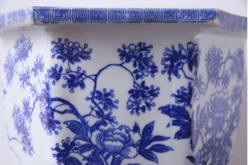 アンティーク雑貨　和製アンティーク　様々な草花が描かれた上品な六角植木鉢