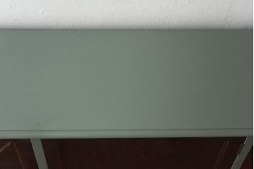 アンティーク家具　イギリスアンティーク　リペイント　上品なデザインが魅力のキャビネット(ブックケース、収納棚)