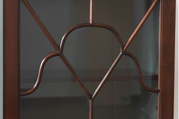 アンティーク家具　イギリスアンティーク　リペイント　上品なデザインが魅力のキャビネット(ブックケース、収納棚)