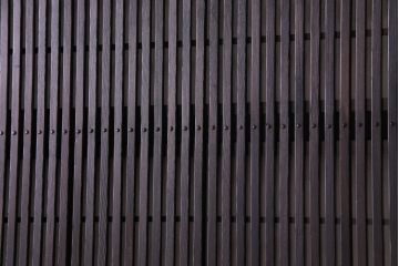 和製アンティーク　板ガラス裏障子留め　細身の桟が美しいガラス入り格子戸(ガラス帯戸、引き戸、建具)2枚組