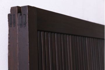 和製アンティーク　板ガラス裏障子留め　細身の桟が美しいオリジナル花ガラス入り格子戸(ガラス帯戸、引き戸、建具)2枚組