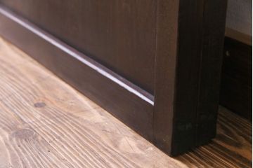 和製アンティーク　板ガラス裏障子留め　細身の桟が美しいオリジナル花ガラス入り格子戸(ガラス帯戸、引き戸、建具)2枚組