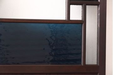 ラフジュ工房オリジナル　深い色味のガラスがレトロな雰囲気を漂わせる引き戸(ガラス戸、建具)2枚セット