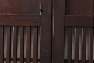 和製アンティーク　杉材　武骨な雰囲気の漂う格子帯戸(板戸、格子戸、引き戸、建具)3枚組