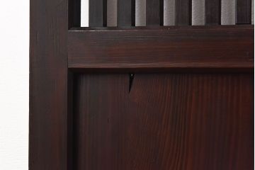 和製アンティーク　杉材　武骨な雰囲気の漂う格子帯戸(板戸、格子戸、引き戸、建具)3枚組