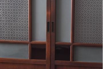 和製アンティーク　色ガラス・花ガラス入り　大正ロマンの雰囲気が漂うガラス戸(引き戸、建具)4枚セット