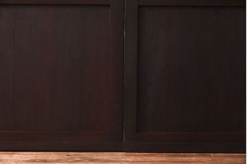 和製アンティーク　杉材　濃い色味のモダンな格子帯戸(引き戸、建具)4枚セット