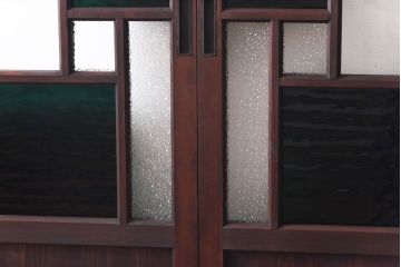 ラフジュ工房オリジナル　緑の色ガラスがレトロな雰囲気を漂わせる引き戸(ガラス戸、建具)2枚セット