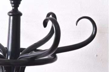 アンティーク雑貨　ビンテージ　ベントウッド(曲げ木)のシルエットが目を引くコートスタンド(ハットスタンド)
