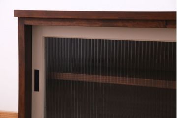 ラフジュ工房オリジナル　ペイント　モールガラス入り　レトロな雰囲気漂うローボード(収納棚、リビングボード)